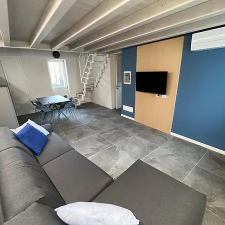 La Casa Incartata * Тосколано-Мадерно